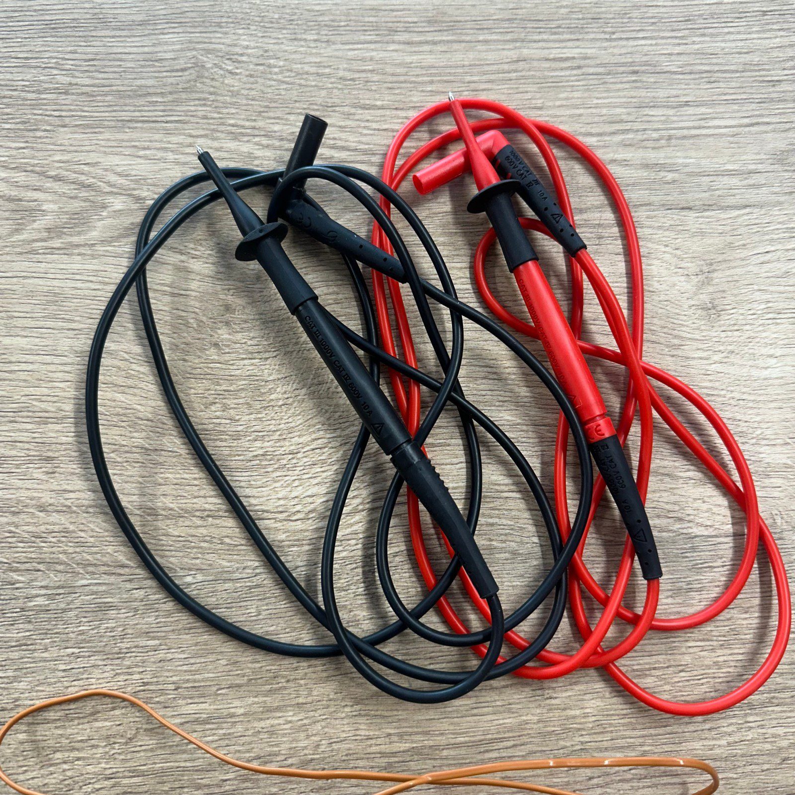 Fluke 179 True RMS Digital Multimeter With Case Leads And Type K Adapter Used - Image 11