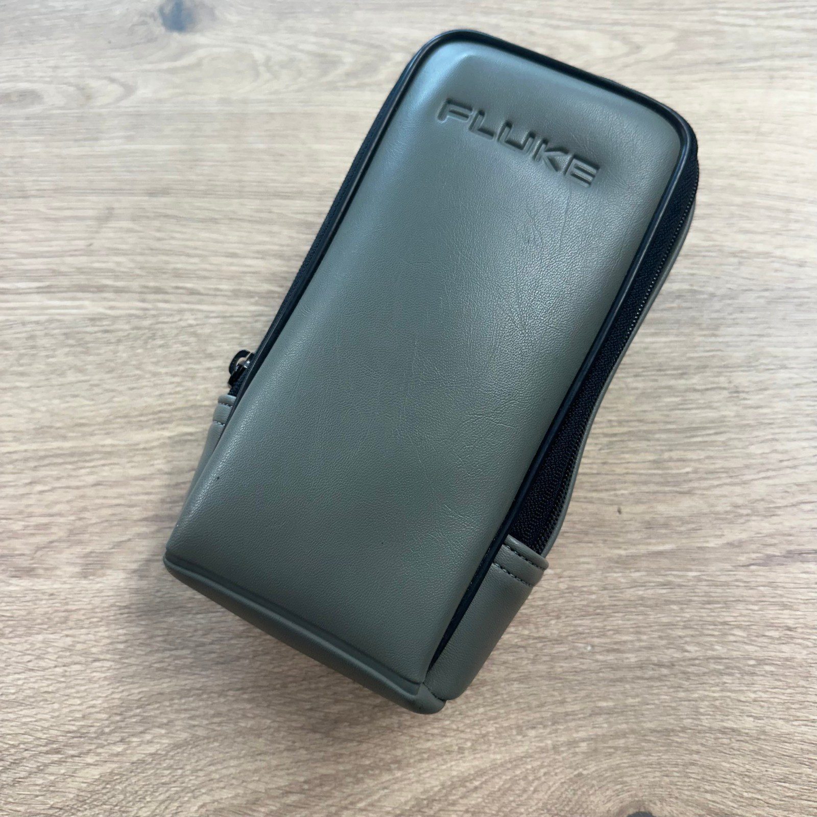 Fluke 179 True RMS Digital Multimeter With Case Leads And Type K Adapter Used - Image 17