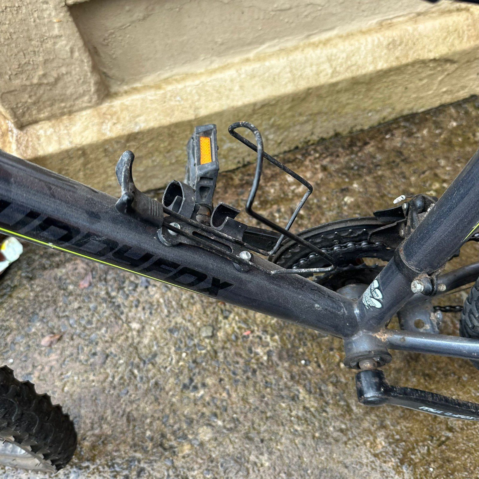 Muddyfox Men’s Mountain Bike XL Frame Shimano Tourney SIS Front Suspension - Image 10