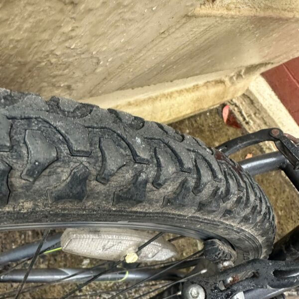 Muddyfox Men’s Mountain Bike XL Frame Shimano Tourney SIS Front Suspension