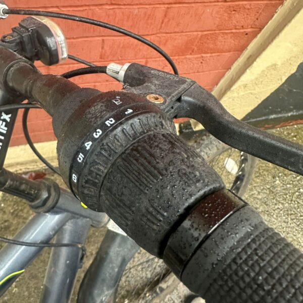 Muddyfox Men’s Mountain Bike XL Frame Shimano Tourney SIS Front Suspension