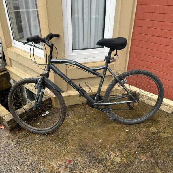 Muddyfox Men’s Mountain Bike XL Frame Shimano Tourney SIS Front Suspension