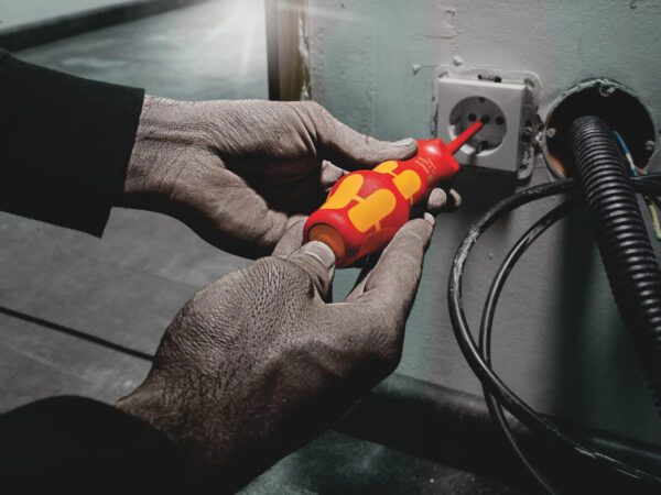 Wera KK Turbo i 1 Tool Finder Screwdriver Set 16 Piece VDE Insulated Kit Case