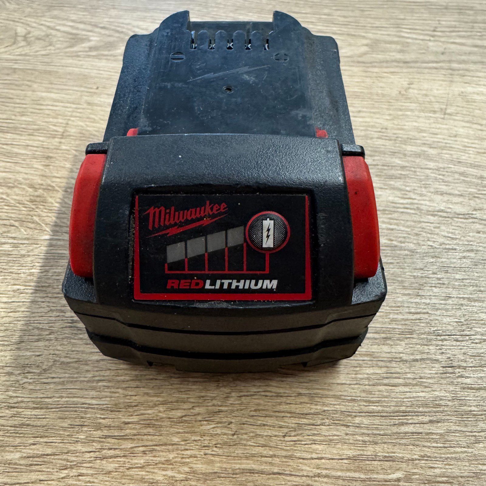 Milwaukee M18 4ah battery 18v 4.0  good condition M18B4 - Image 2