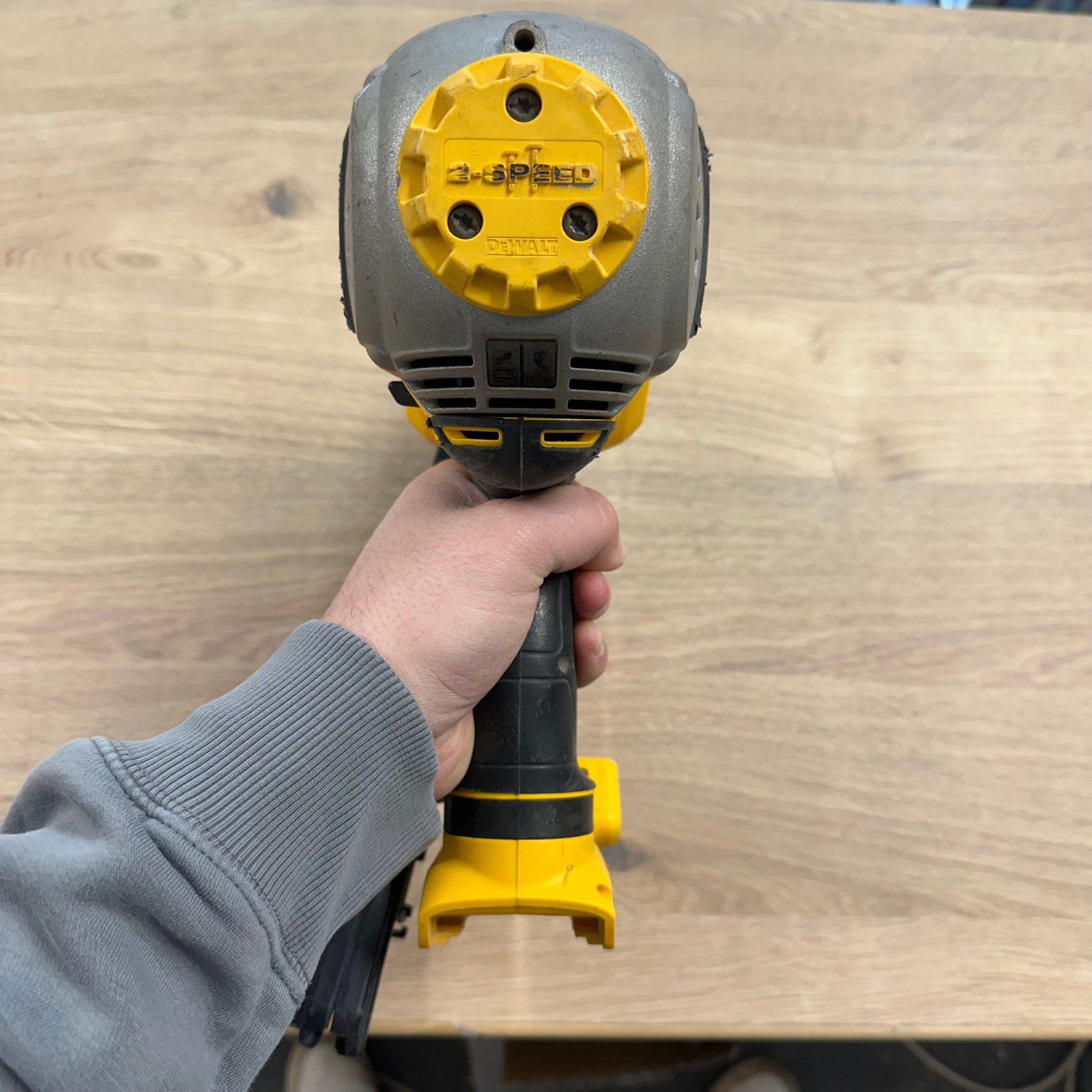 DeWalt DCN692 XR Brushless Framing Nailer 18V First Fix Nail Gun - Image 3