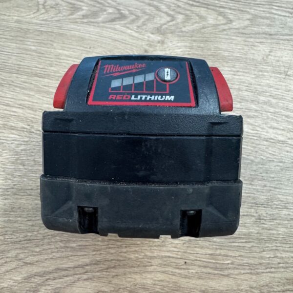 Milwaukee M18 4ah battery 18v 4.0  good condition M18B4