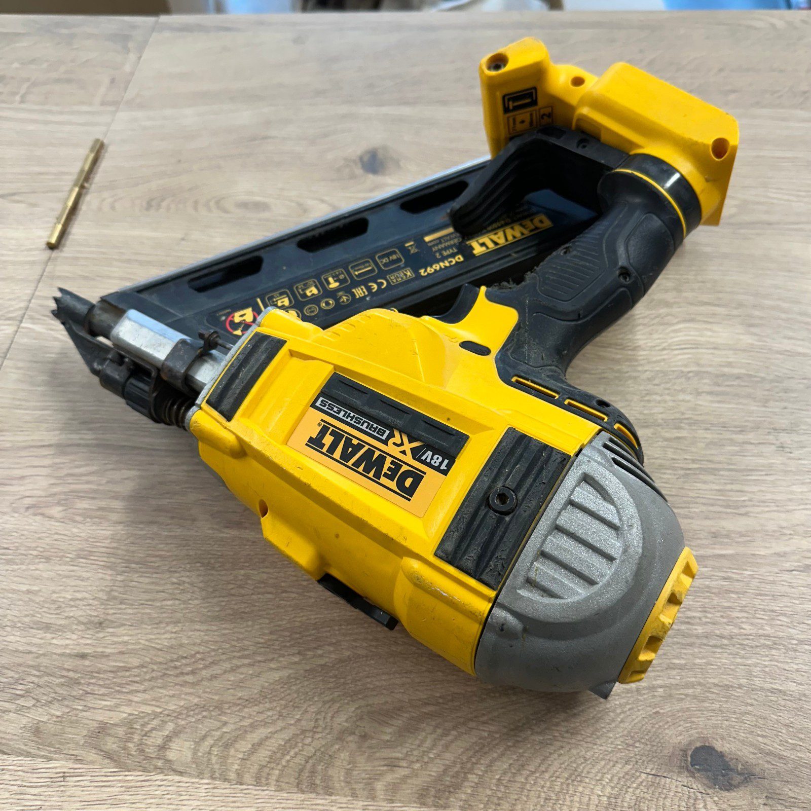 DeWalt DCN692 XR Brushless Framing Nailer 18V First Fix Nail Gun - Image 10