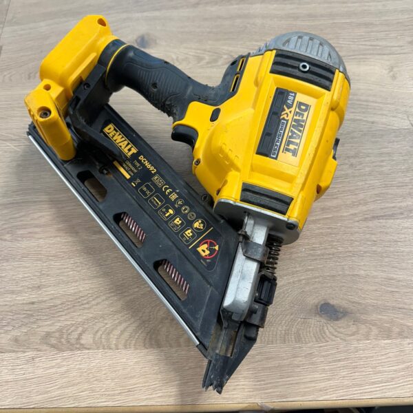 DeWalt DCN692 XR Brushless Framing Nailer 18V First Fix Nail Gun