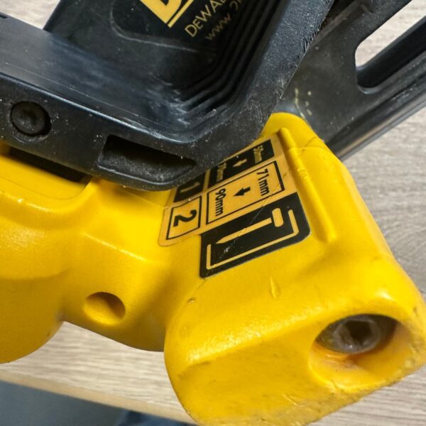 DeWalt DCN692 XR Brushless Framing Nailer 18V First Fix Nail Gun