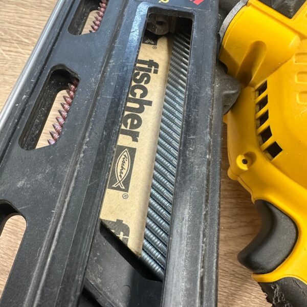 DeWalt DCN692 XR Brushless Framing Nailer 18V First Fix Nail Gun