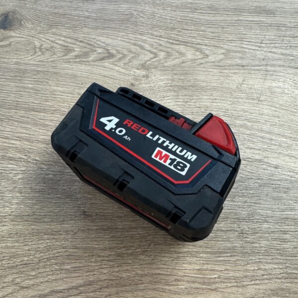 Milwaukee M18 4ah battery 18v 4.0  good condition M18B4