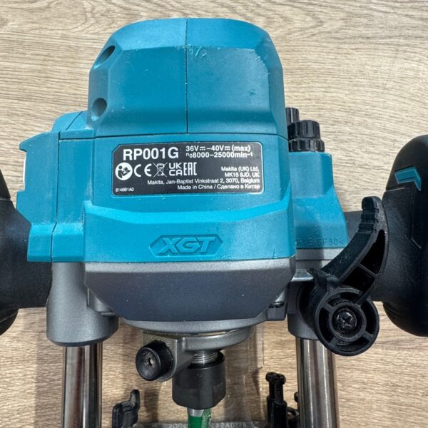 Makita RP001GZ02 XGT 40V Max Brushless Plunge Router Body With Case