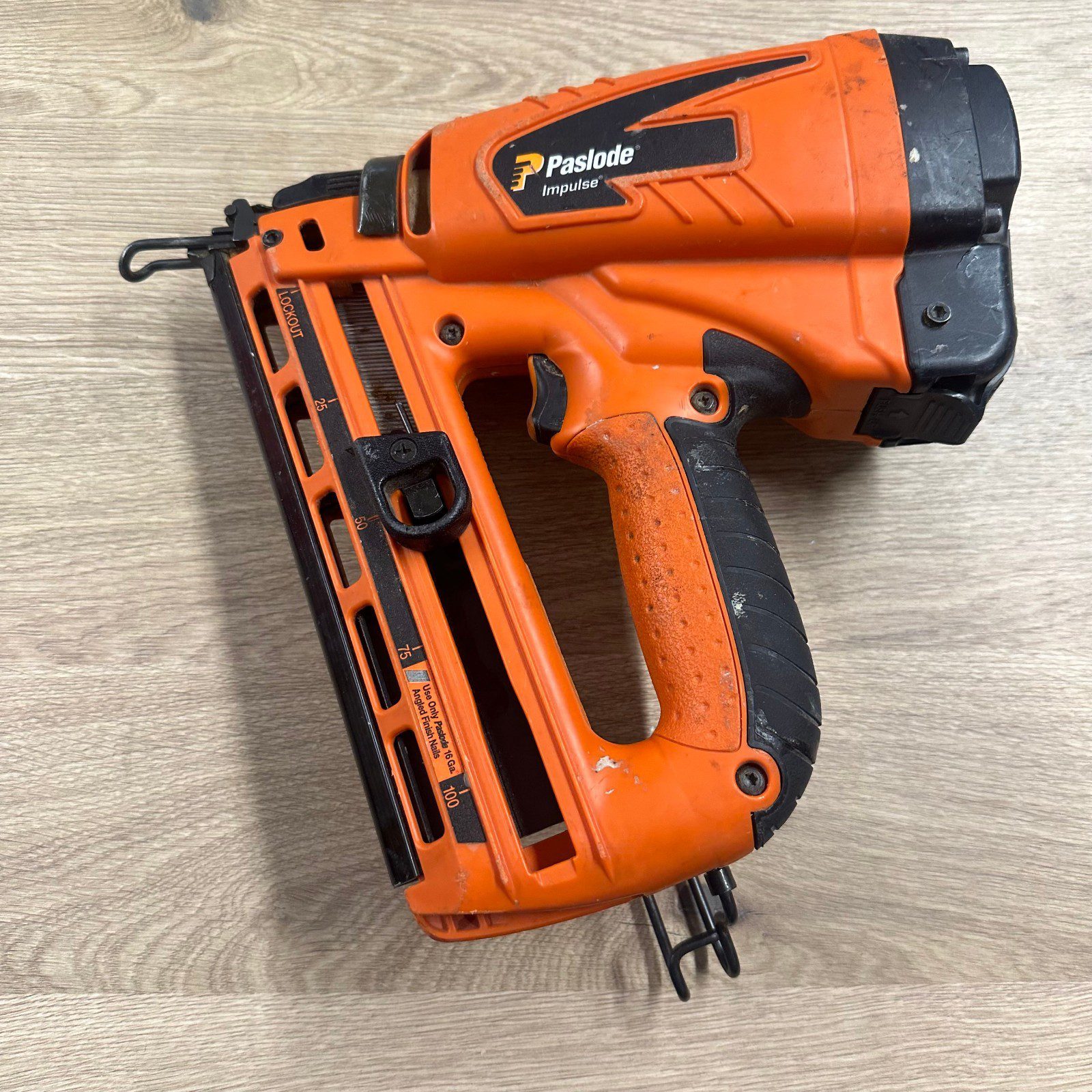 Paslode IM65A F16 Lithium Second Fix Brad Nailer 16G 32–63mm Nail Gun - Image 2