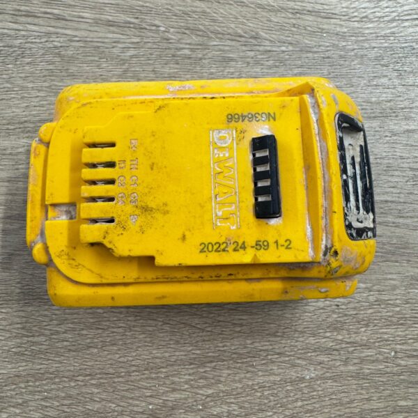 DeWalt 18V XR 5.0Ah Battery DCB184 Li-Ion Cordless Power Tool Battery Pack