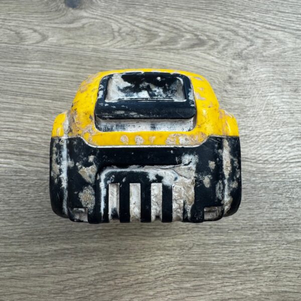 DeWalt 18V XR 5.0Ah Battery DCB184 Li-Ion Cordless Power Tool Battery Pack