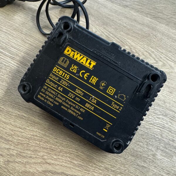 DeWalt DCB115 XR Li-Ion Battery Charger 10.8V 12V 14.4V 18V Multi Voltage