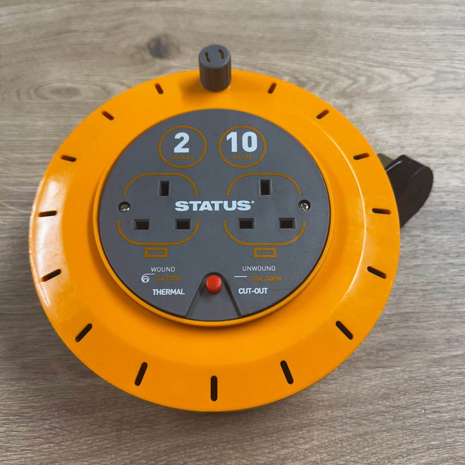 Status 10M Cable Reel Extension Lead 2 Socket 10m Thermal Cut-Out 2400W Max Reel - Image 4