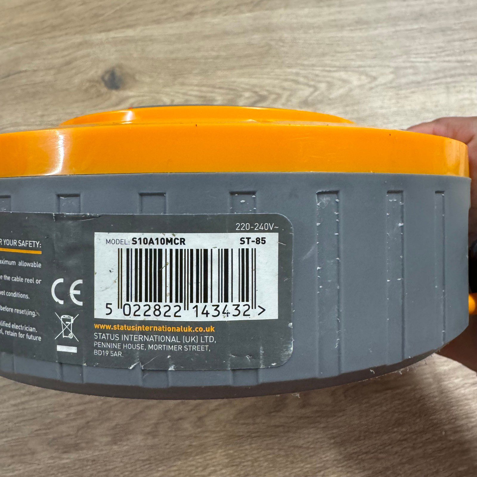 Status 10M Cable Reel Extension Lead 2 Socket 10m Thermal Cut-Out 2400W Max Reel - Image 6