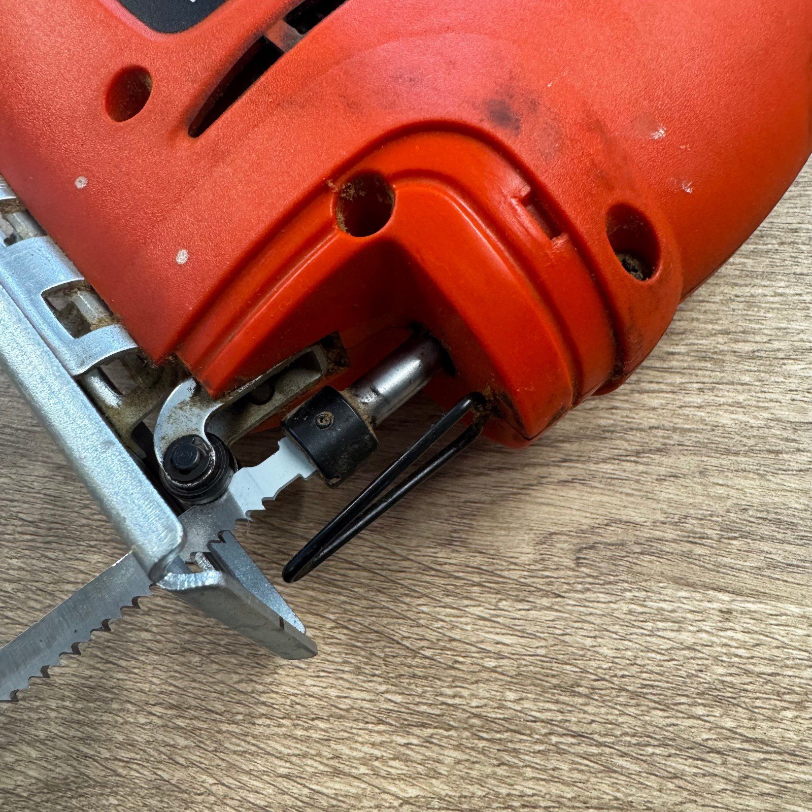 Black & Decker KS480PE Jigsaw 480W Variable Speed Electric Jigsaw With Case - Image 6