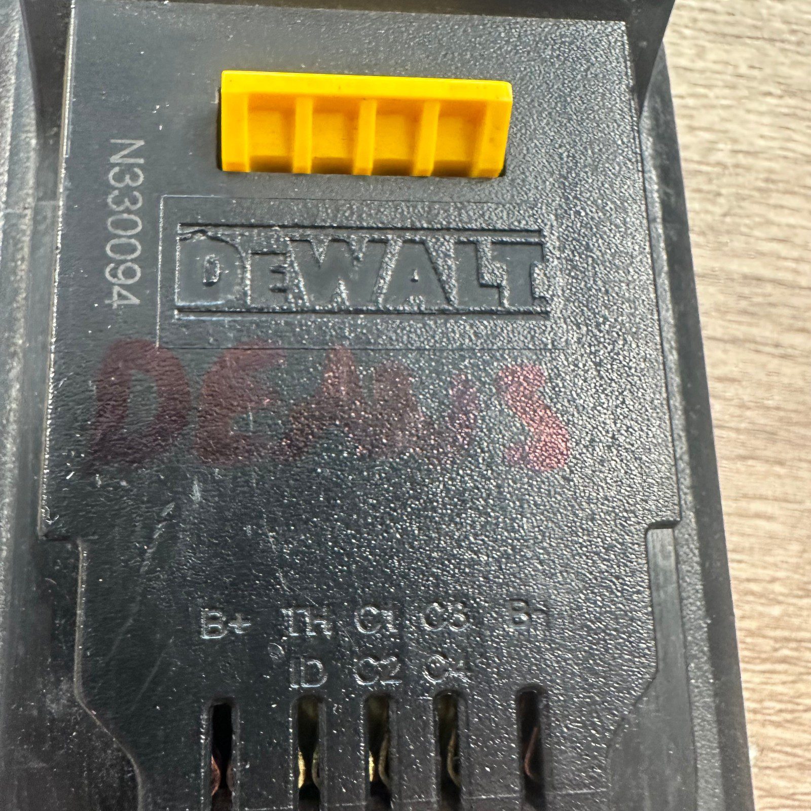 DeWalt DCB181 18V XR Li-Ion 1.5Ah Battery Used Genuine Power Tool Battery Pack - Image 10