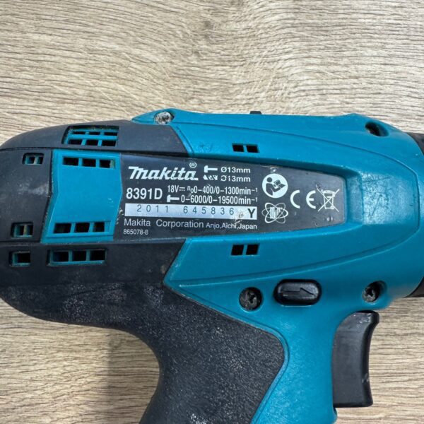 Makita 8391D 18V Combi Drill Set 2 x Batteries Charger Case Accessories Used