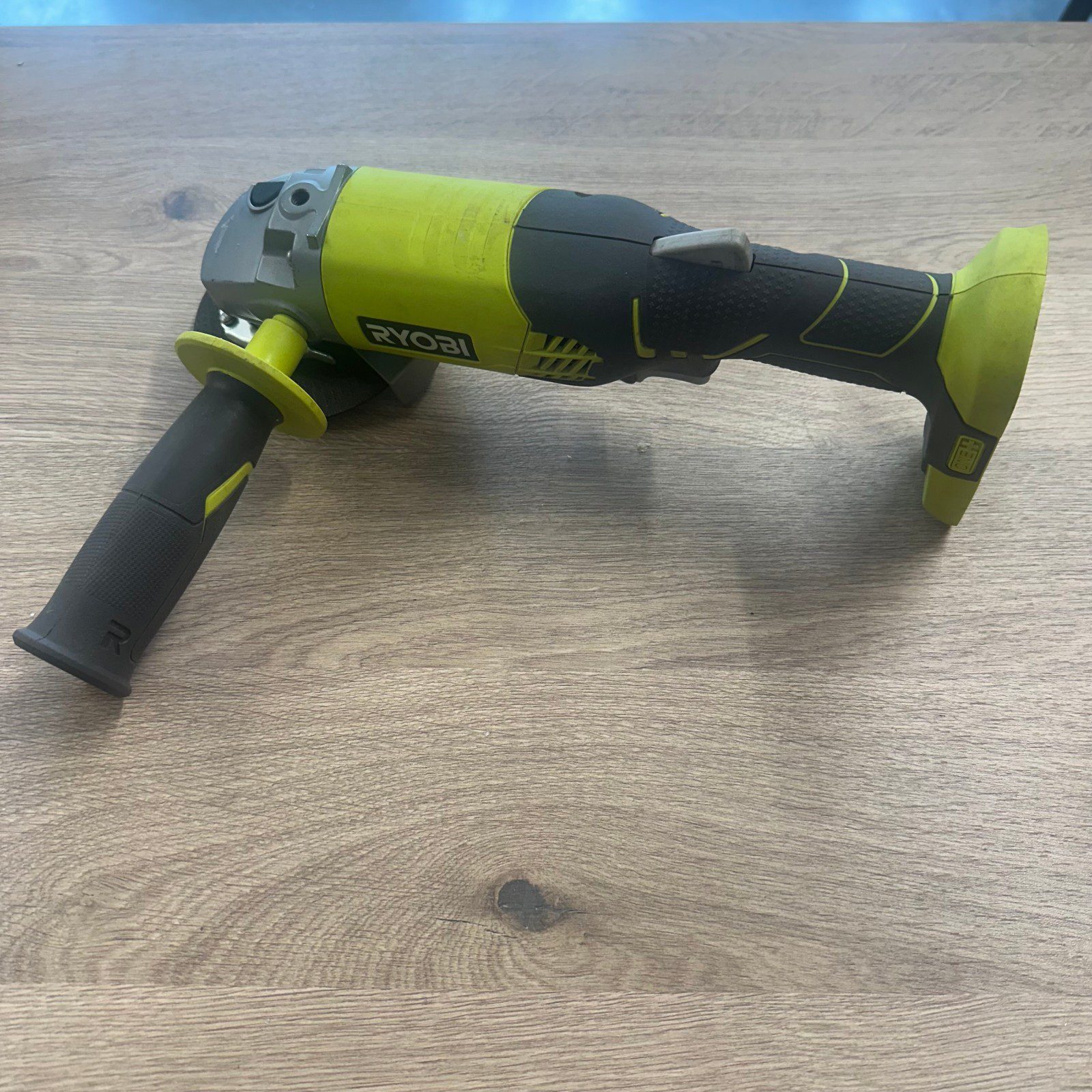 Ryobi R18AG 18V ONE+ 115mm Angle Grinder Bare Unit With Handle Used - Image 10