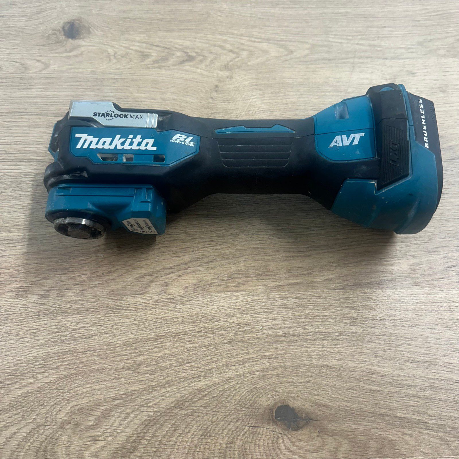 Makita DTM52 18V LXT Brushless AVT Starlock Max Multi Tool Body Only - Image 10