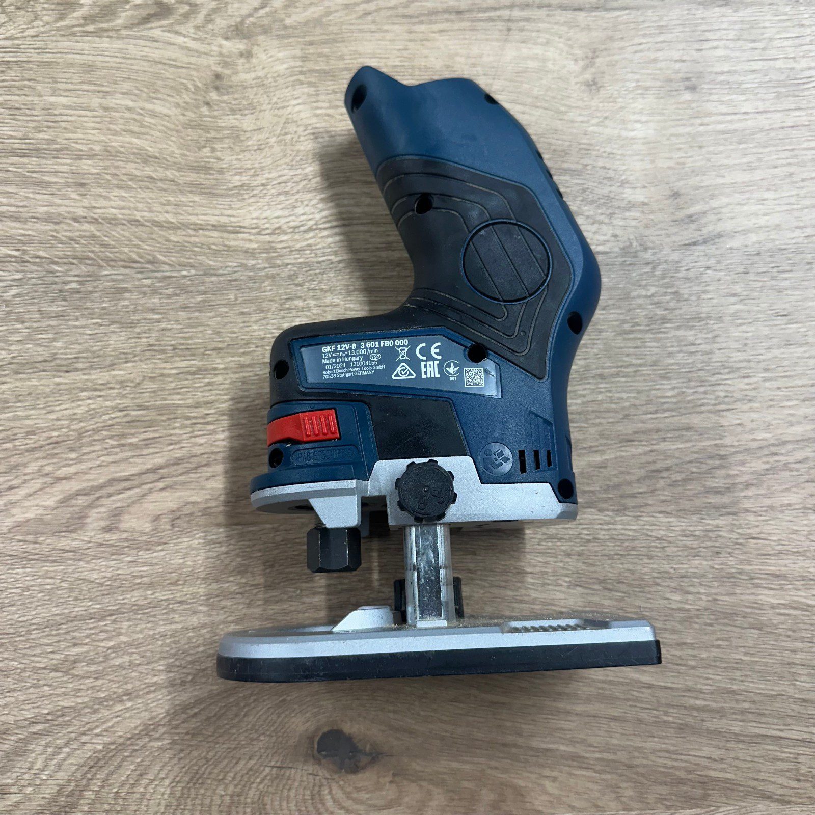 Bosch Professional GKF 12V-8 12V Brushless Palm Router Trimmer Body Only - Image 3