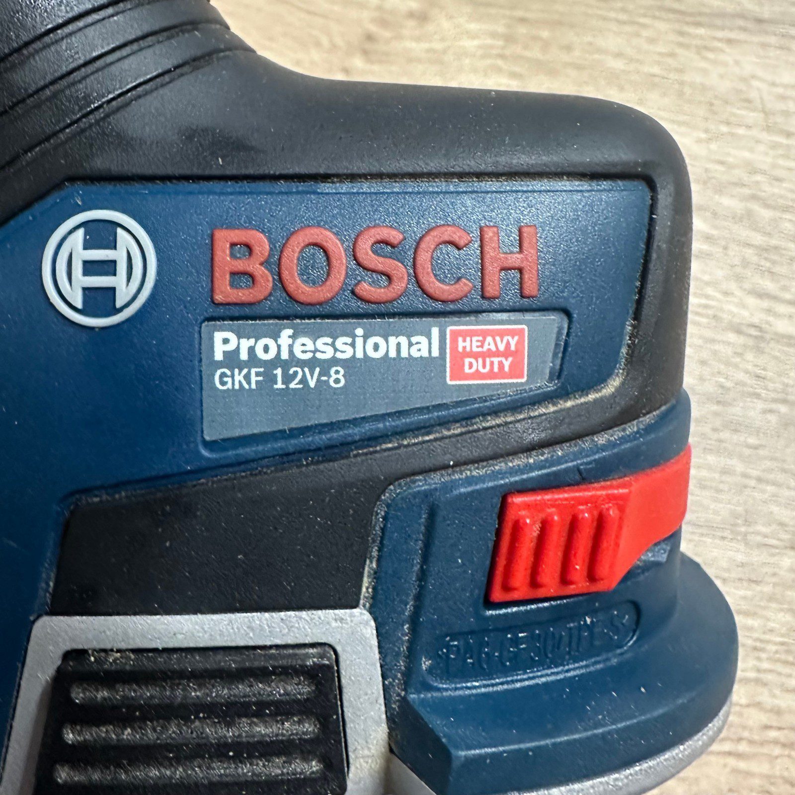 Bosch Professional GKF 12V-8 12V Brushless Palm Router Trimmer Body Only - Image 6