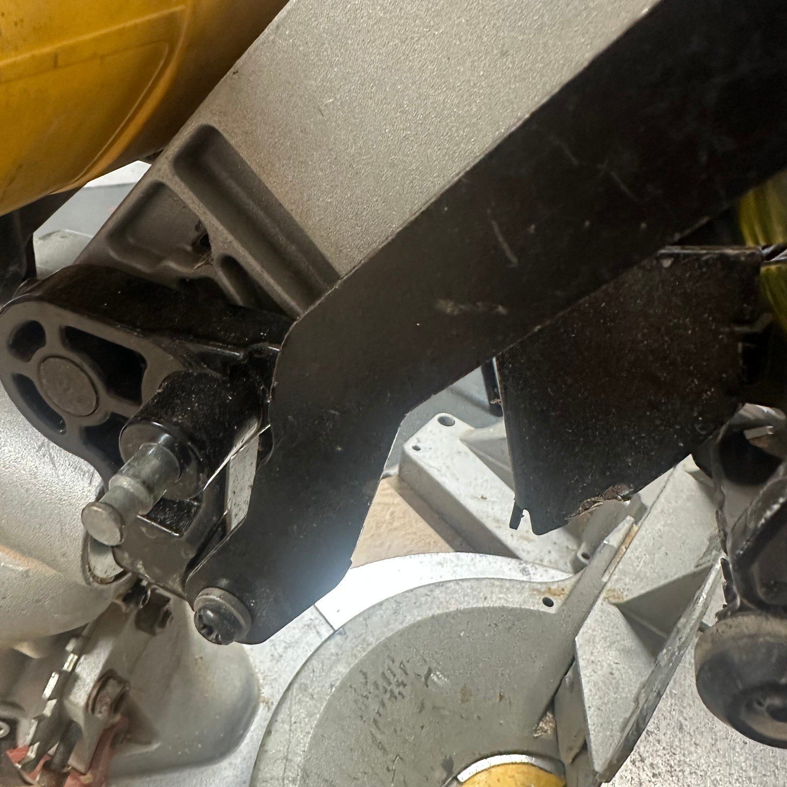 DeWalt DW718 LX Mitre Saw 305mm 110V Slide Compound Saw Used - Image 9