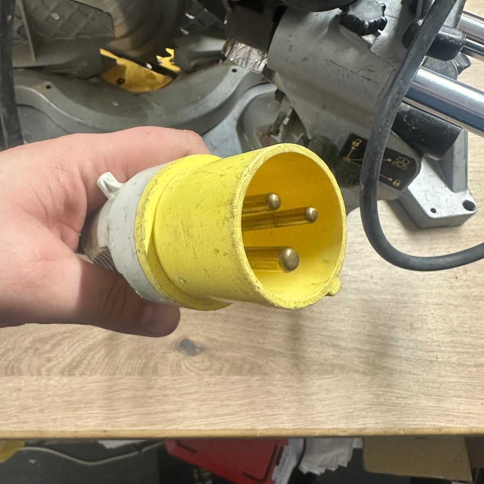 DeWalt DW718 LX Mitre Saw 305mm 110V Slide Compound Saw Used - Image 16