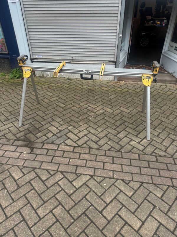 DeWalt DE7023 Universal Mitre Saw Leg Stand Heavy Duty Folding Work Support