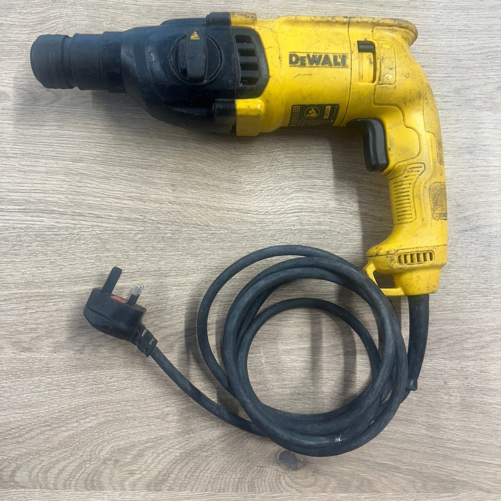 DeWalt D25033 230V SDS Plus Rotary Hammer Drill Corded Electric Tool - Image 1