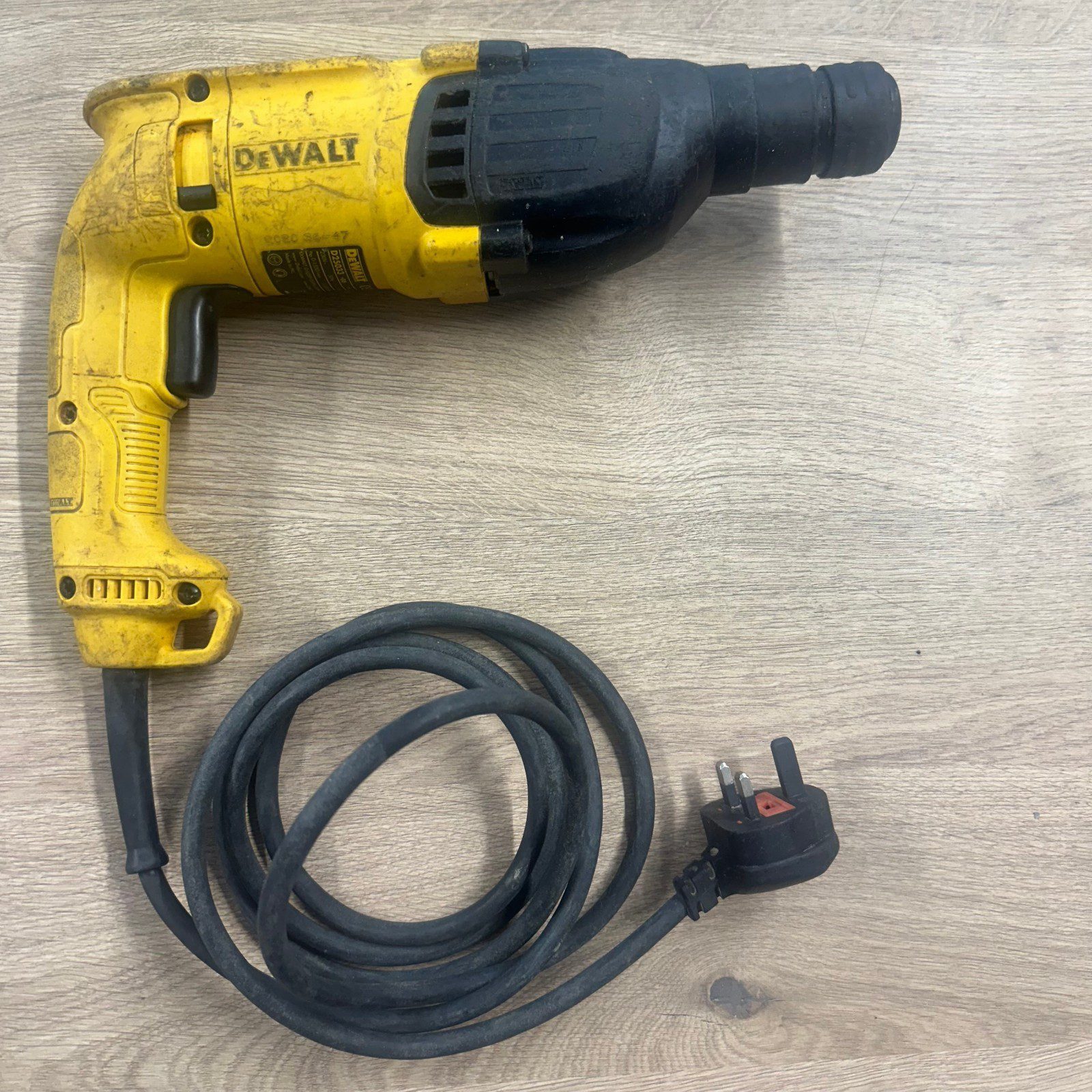 DeWalt D25033 230V SDS Plus Rotary Hammer Drill Corded Electric Tool - Image 2