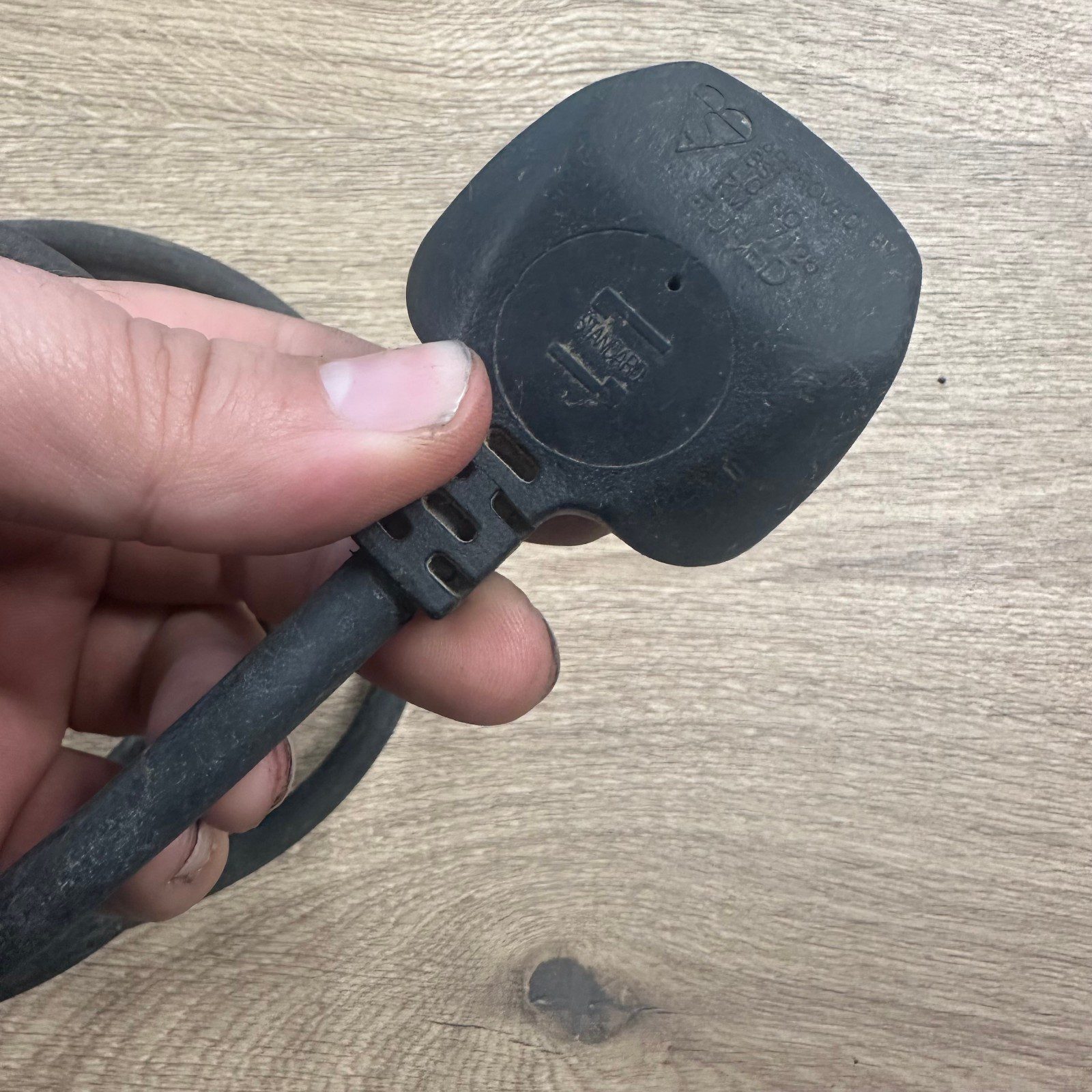 DeWalt D25033 230V SDS Plus Rotary Hammer Drill Corded Electric Tool - Image 9