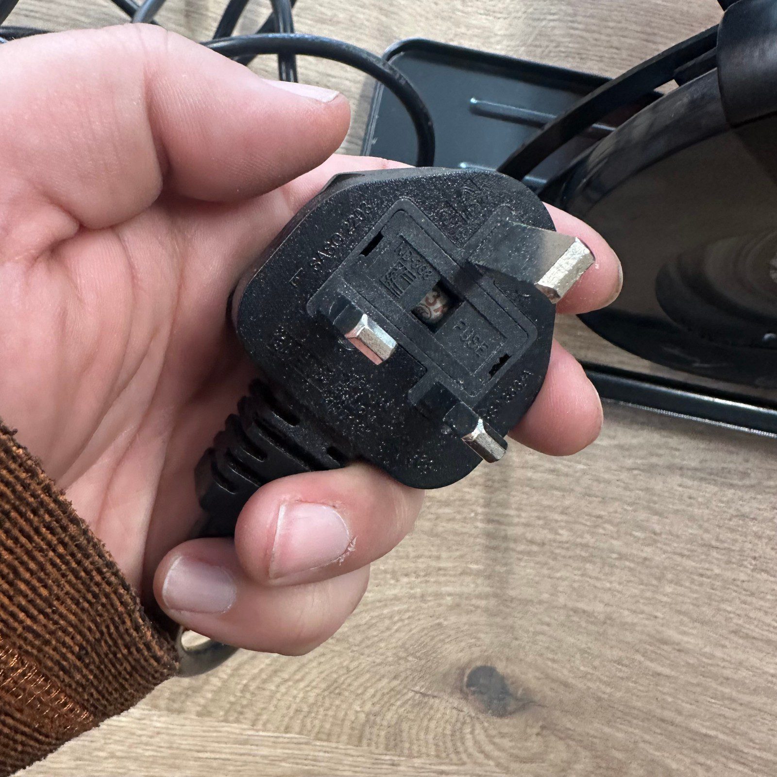 Black Decker CS1200 Circular Saw 1200W 165mm Electric Wood Saw Used - Image 11