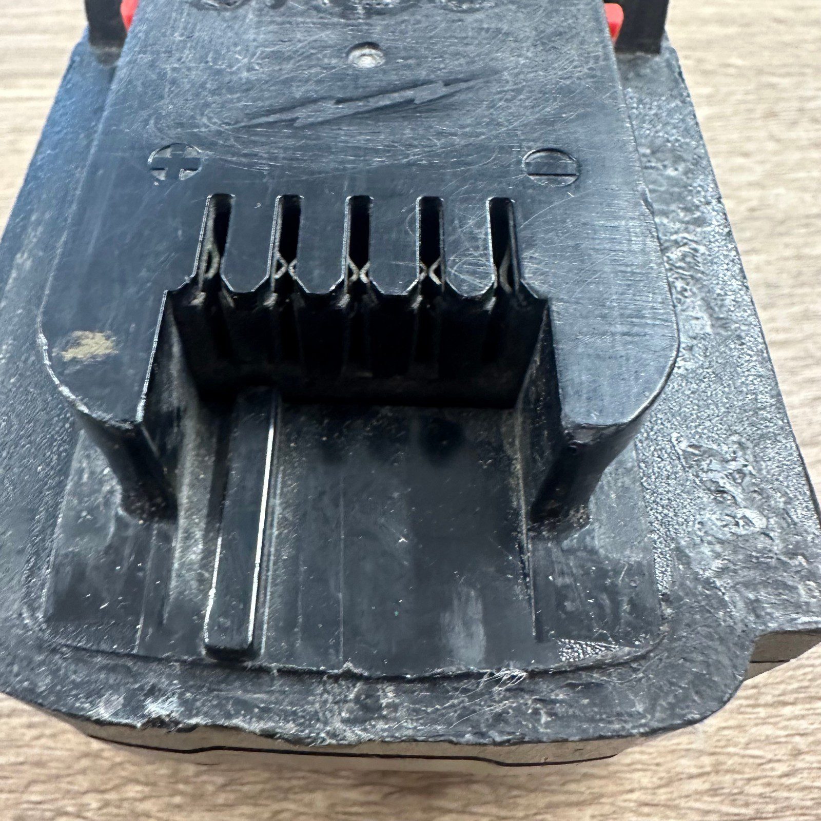 Milwaukee M18B4 18V 4.0Ah Red Lithium Battery Used Genuine - Image 8