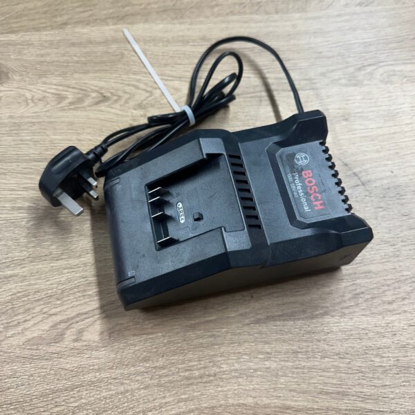 Bosch GAL 18V-40 18V Compact Battery Charger Used Working