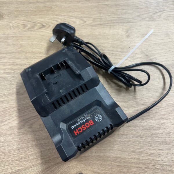Bosch GAL 18V-40 18V Compact Battery Charger Used Working