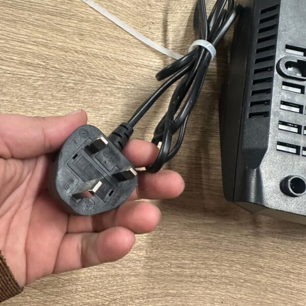 Bosch GAL 18V-40 18V Compact Battery Charger Used Working