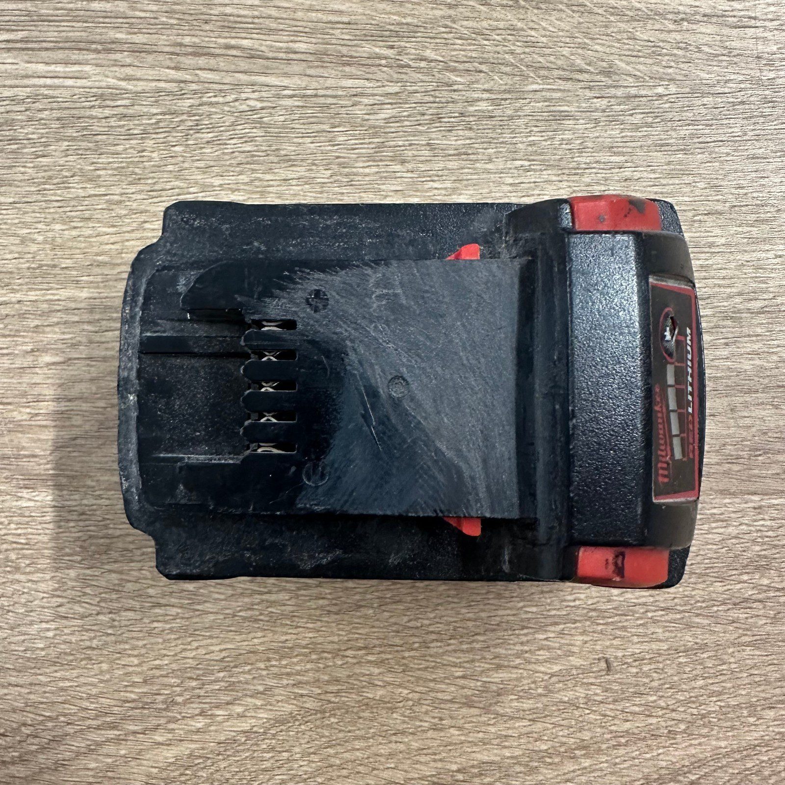 Milwaukee M18B4 18V 4.0Ah Red Lithium Battery Used - Image 7