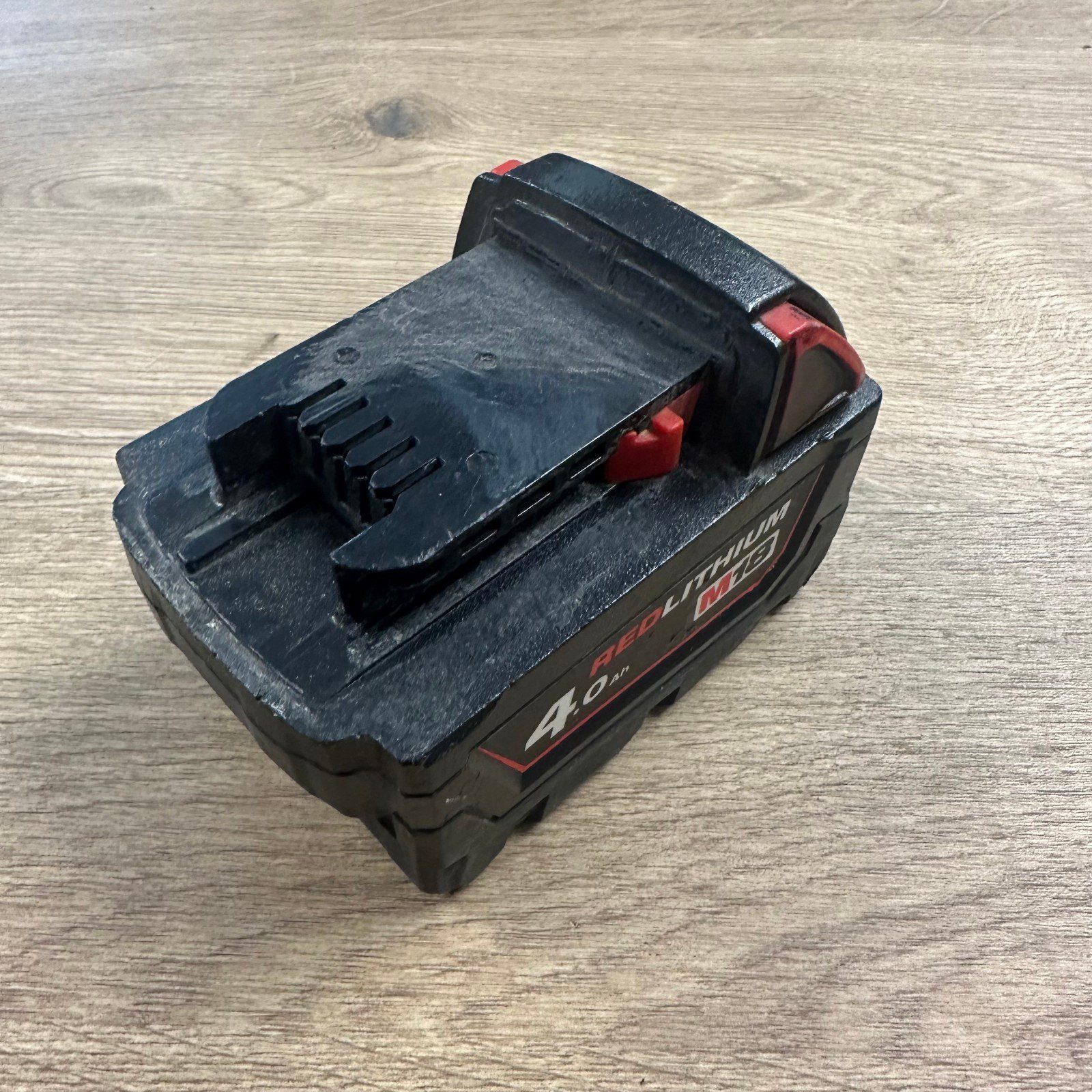 Milwaukee M18B4 18V 4.0Ah Red Lithium Battery Used - Image 13