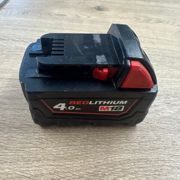 Milwaukee M18 4ah battery 18v 4.0  good condition M18B4