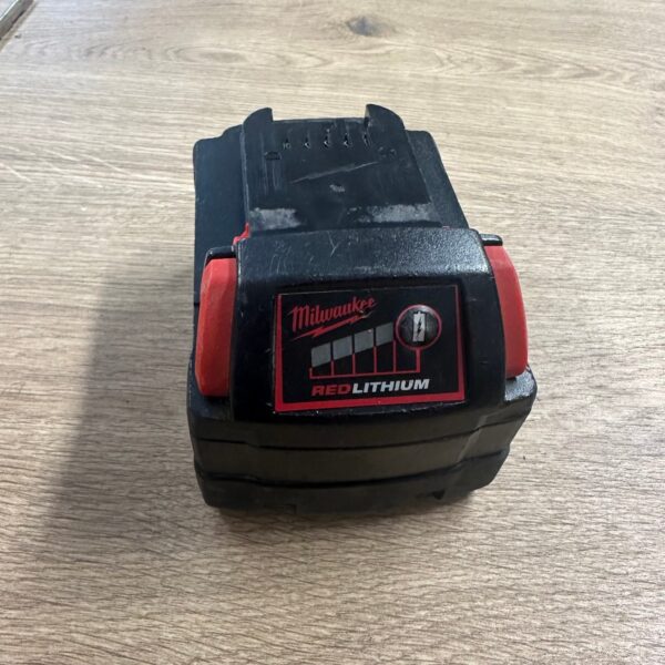 Milwaukee M18 4ah battery 18v 4.0  good condition M18B4