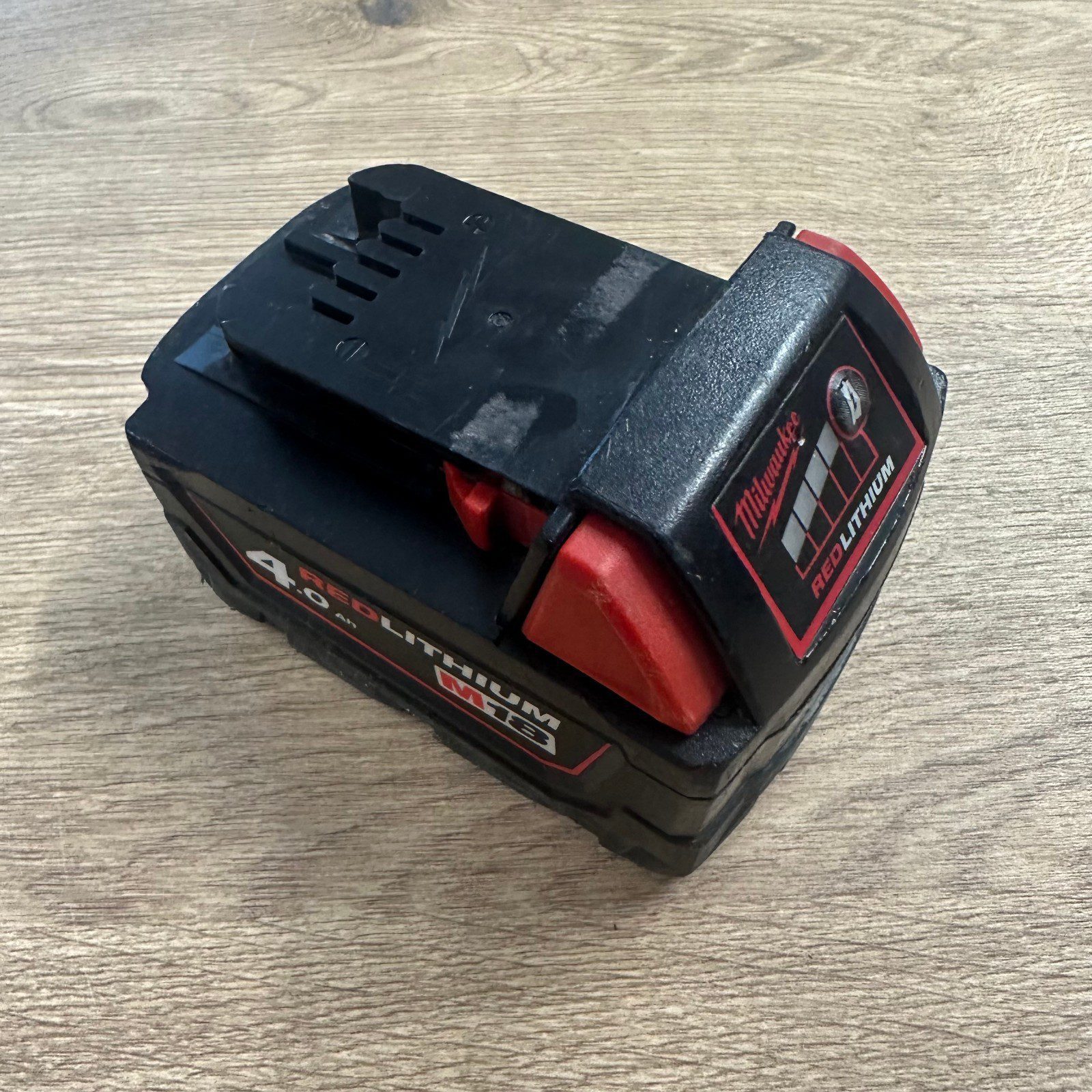 Milwaukee M18 4ah battery 18v 4.0  good condition M18B4 - Image 9