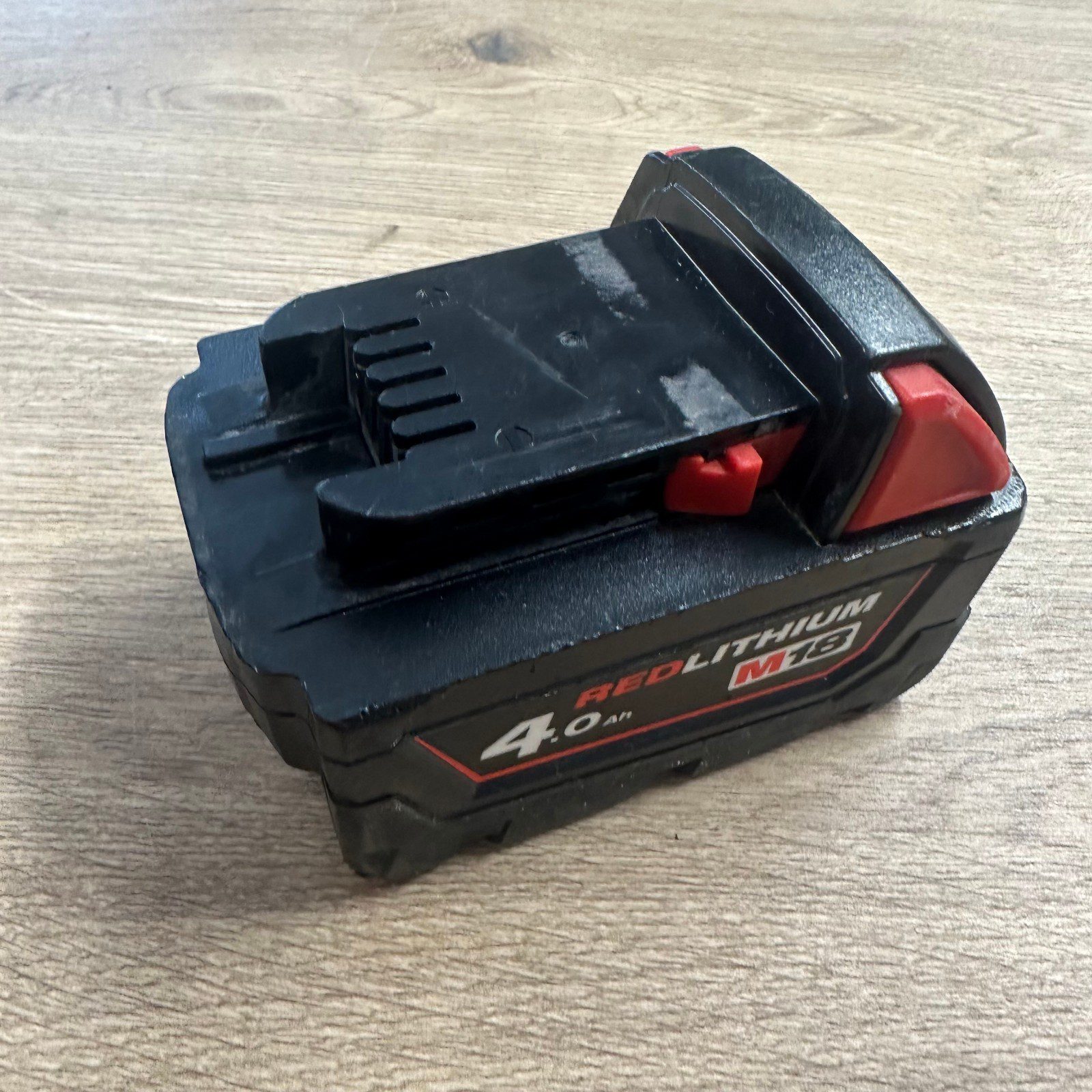 Milwaukee M18 4ah battery 18v 4.0  good condition M18B4 - Image 13
