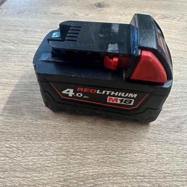 Milwaukee M18 4ah battery 18v 4.0  good condition M18B4