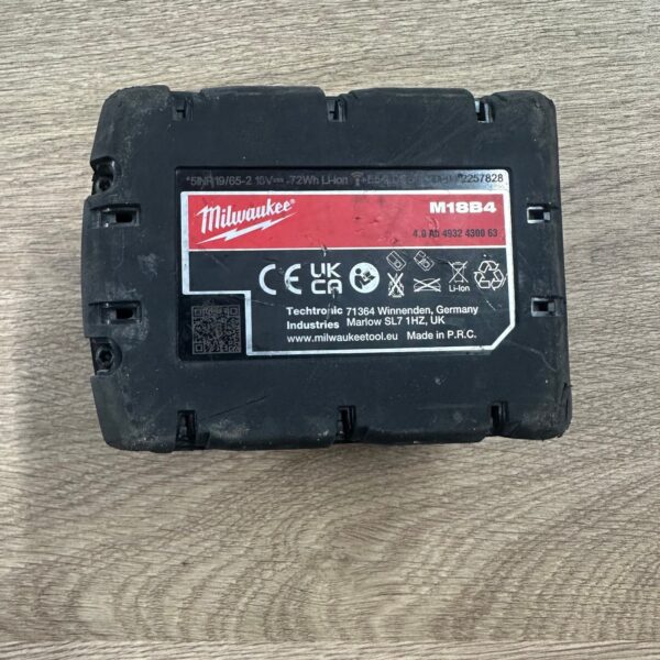 Milwaukee M18 4ah battery 18v 4.0  good condition M18B4