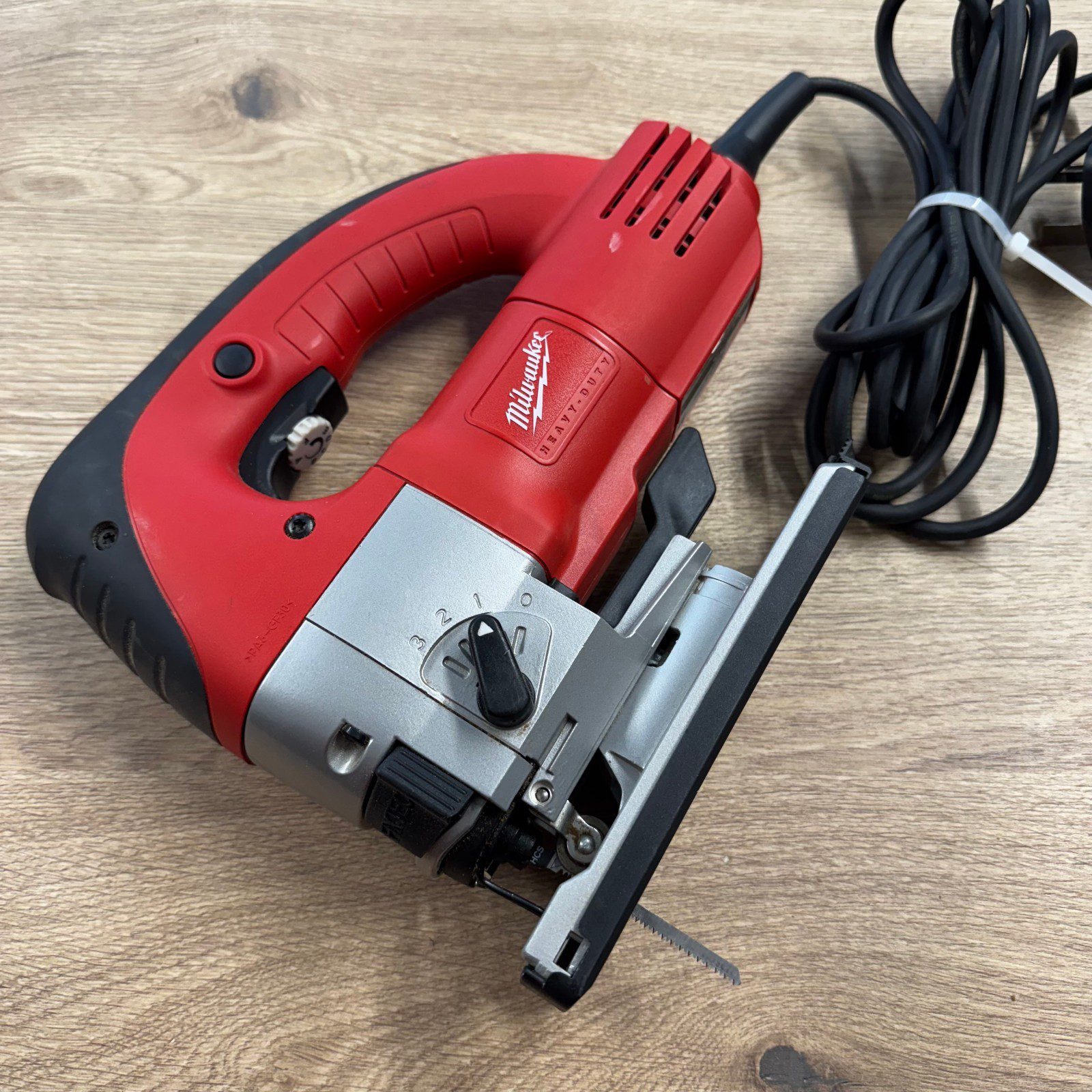 Milwaukee JSPE 135 TX Jigsaw 240V 750W Heavy Duty Used - Image 10