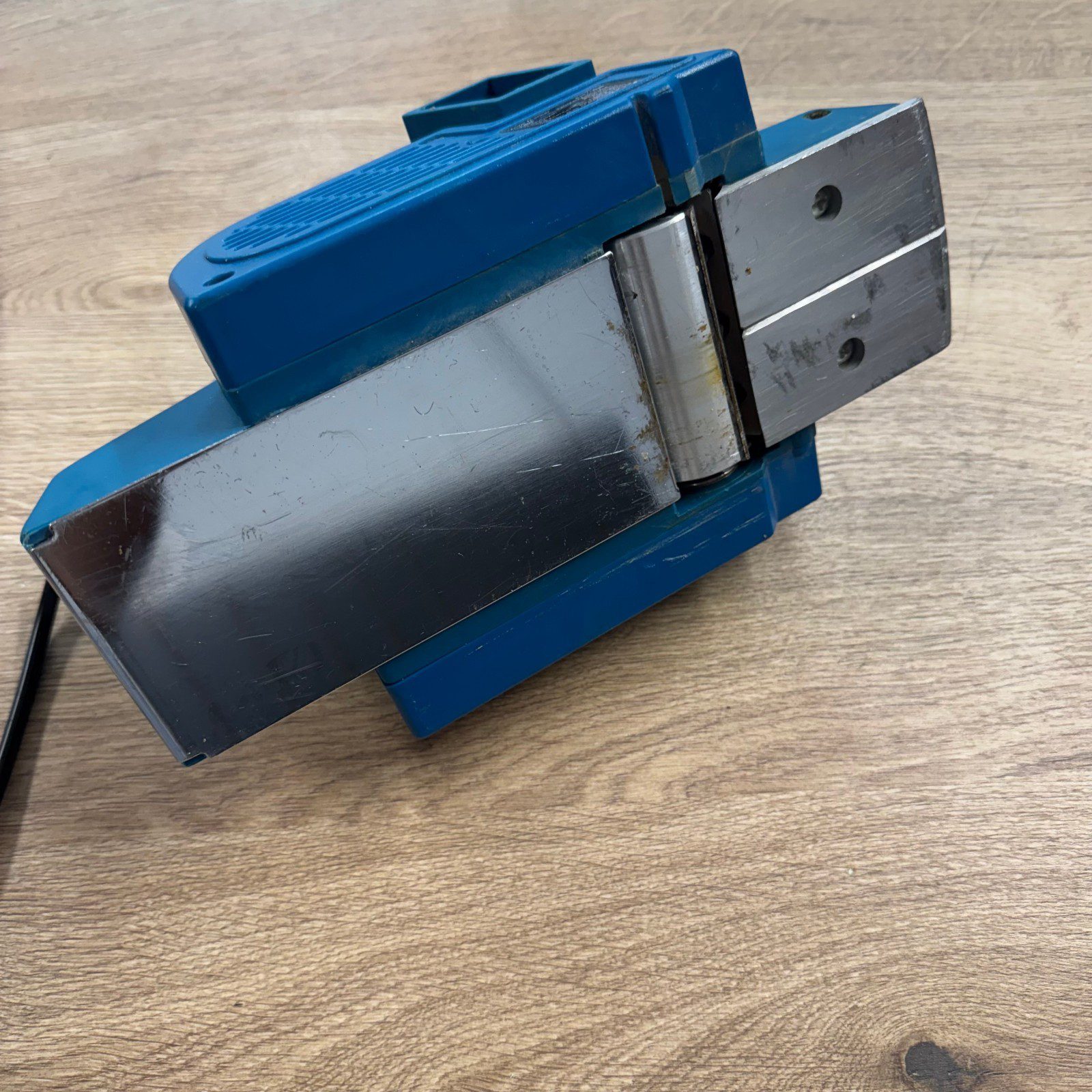 Powerbase Electric Planer 600w  220-240v with fence and bag - USED - Image 8